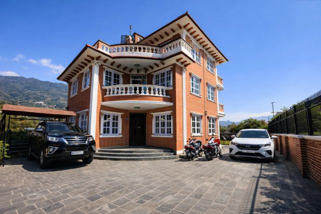 Bungalow Building for Rent